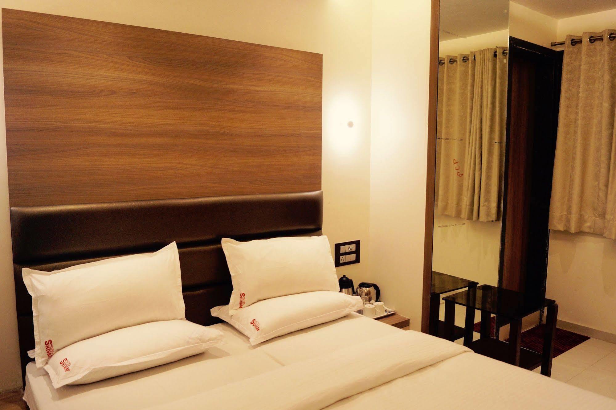 Hotel Shivam Pune Dış mekan fotoğraf